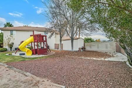 Lux 5Br Vegas Home W Pool, Spa, Games, Near Strip Лас Вегас Екстериор снимка